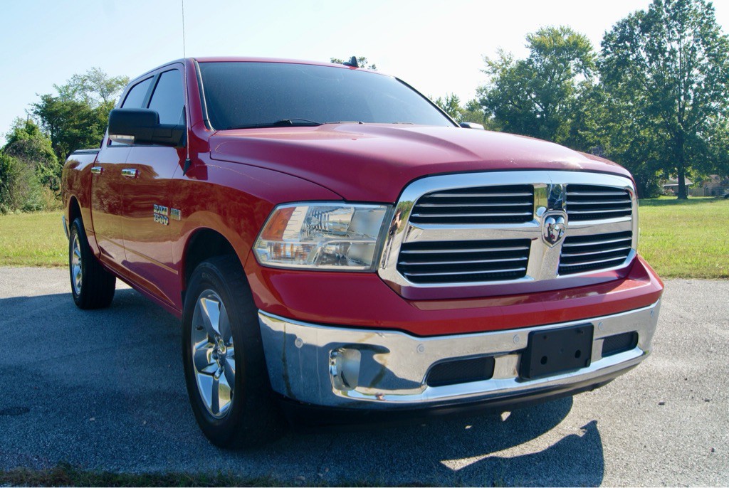 2016 RAM 1500 Image 1