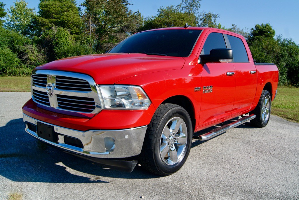 2016 RAM 1500 Image 3
