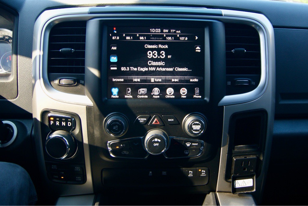 2016 RAM 1500 Image 17