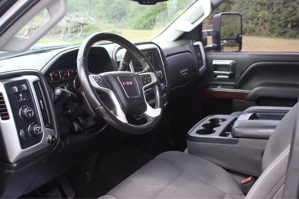 2018 GMC Sierra 2500 Image 12