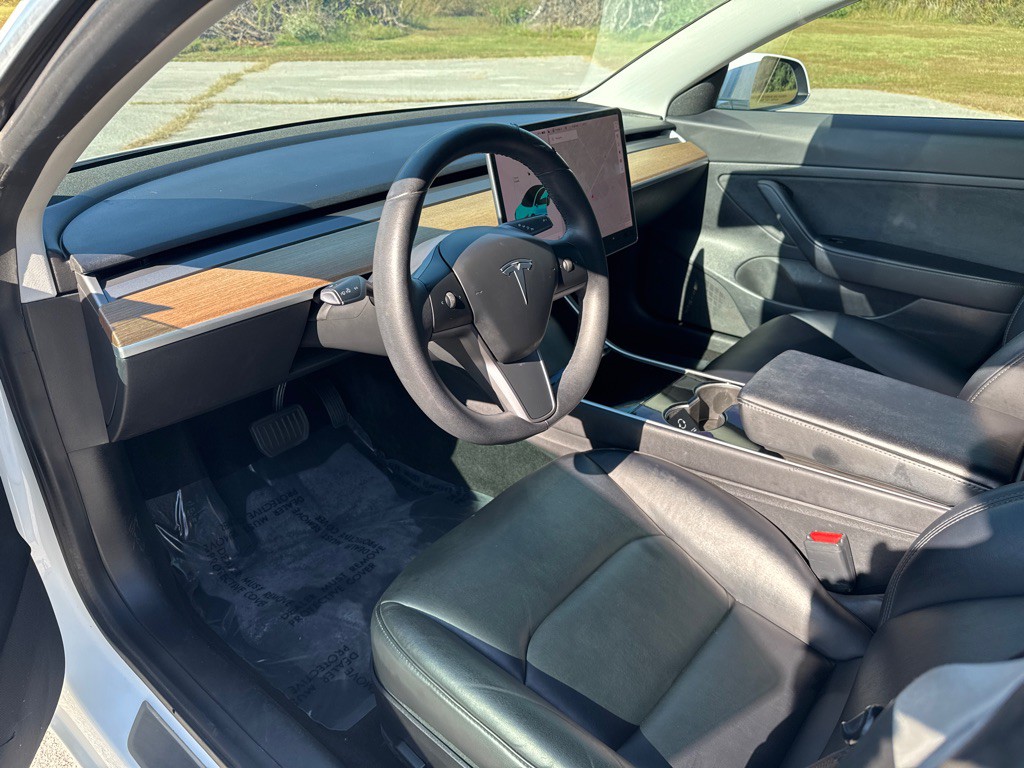 2020 Tesla Model 3 Image 15
