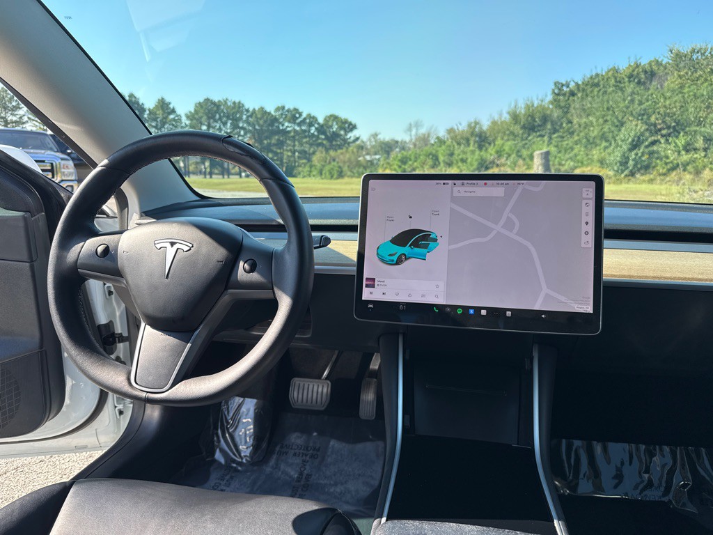 2020 Tesla Model 3 Image 25