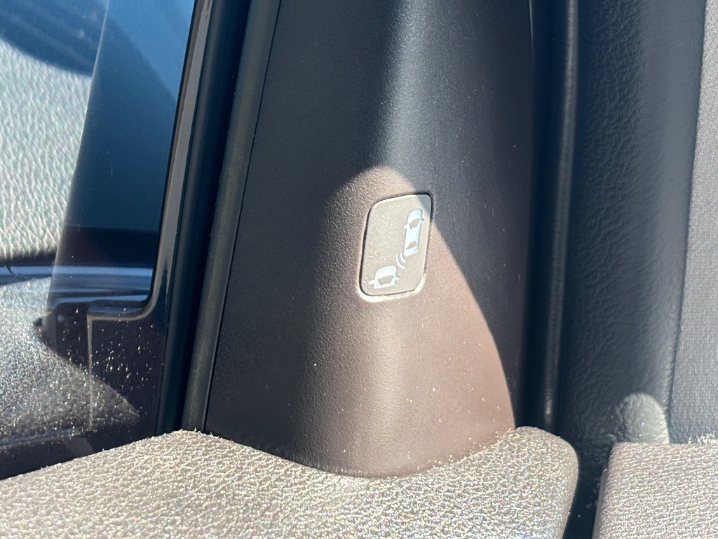 2017 Acura MDX Image 45