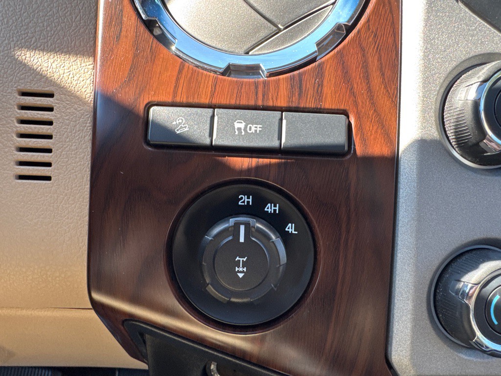 2014 Ford F-250 Image 24