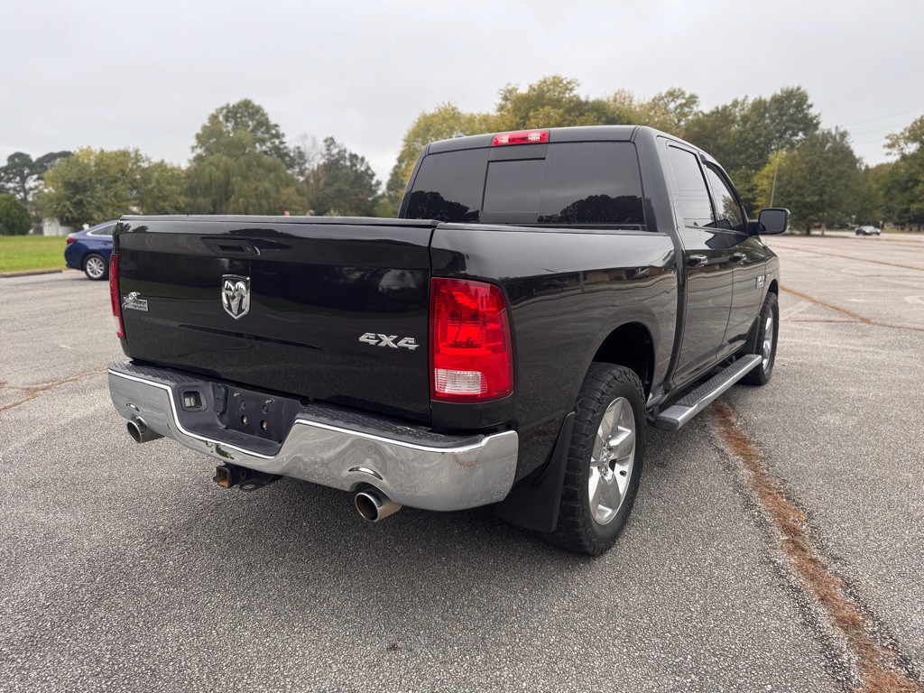 2015 RAM 1500 Image 7
