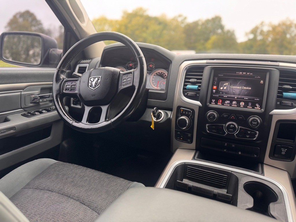 2015 RAM 1500 Image 9