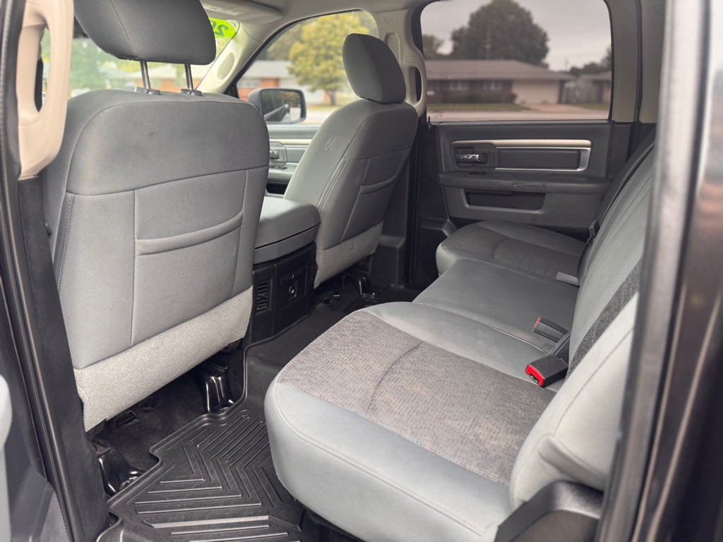 2015 RAM 1500 Image 12