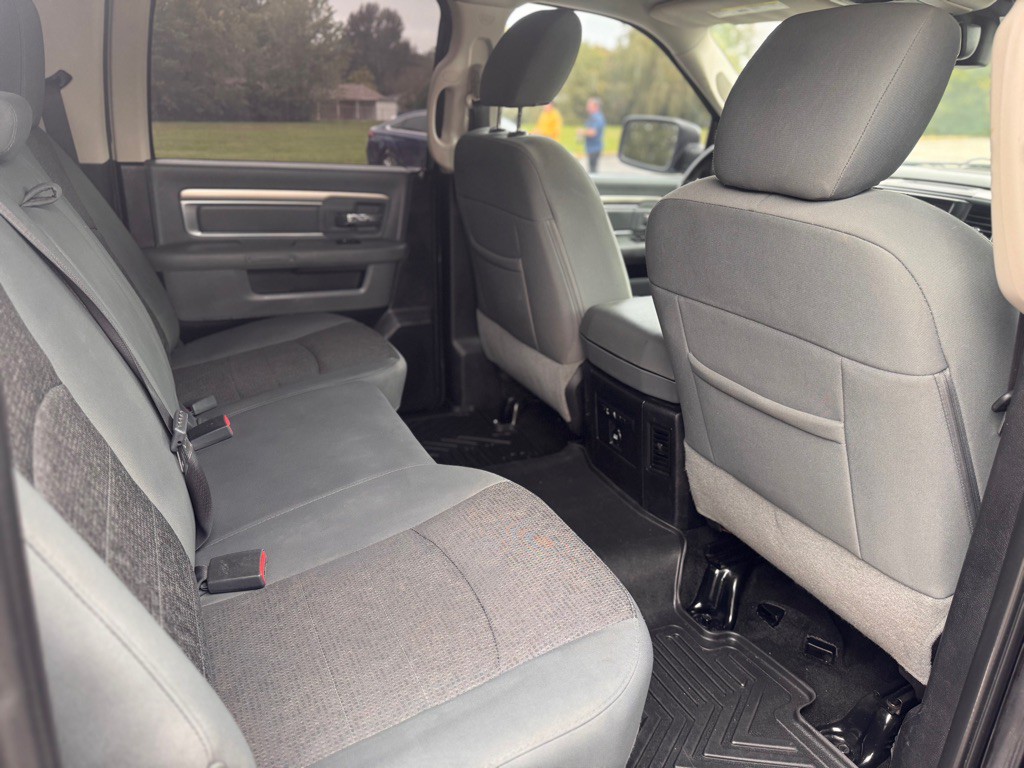 2015 RAM 1500 Image 14