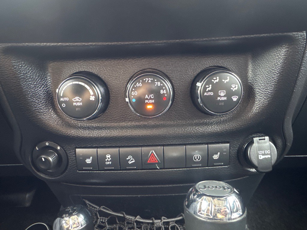 2014 Jeep Wrangler Unlimited Image 22