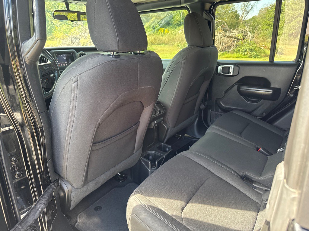 2020 Jeep Gladiator Image 15