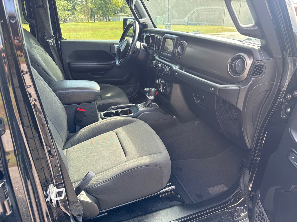 2020 Jeep Gladiator Image 17