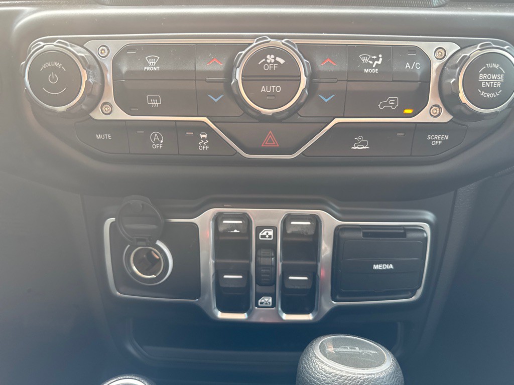 2020 Jeep Gladiator Image 22