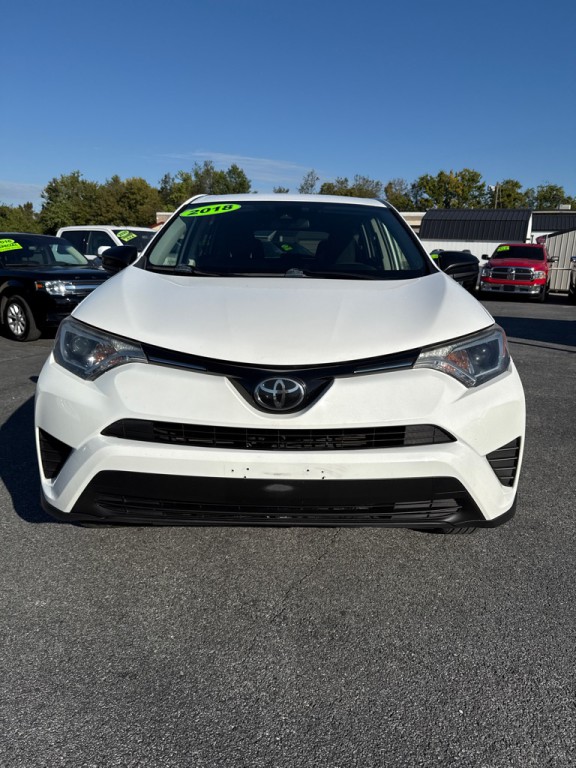 2018 Toyota Rav4 Image 2