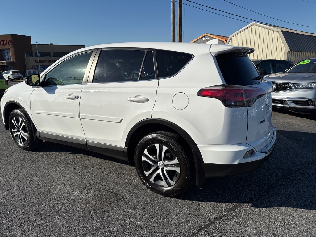 2018 Toyota Rav4 Image 6