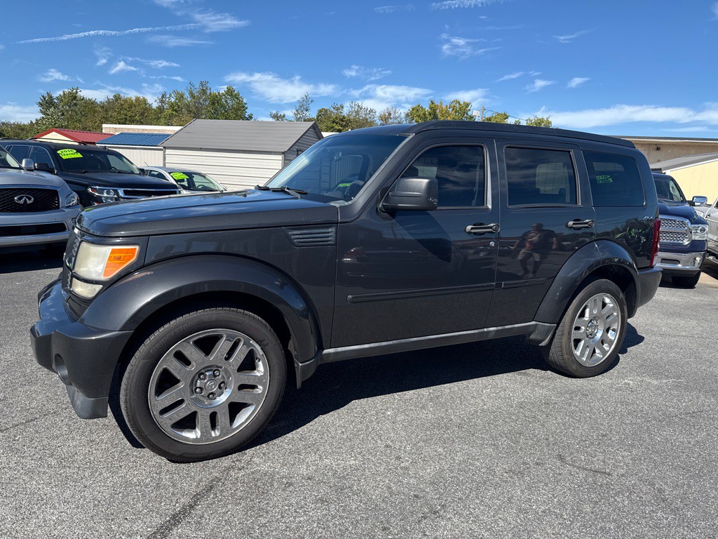 2010 Dodge Nitro Image 1