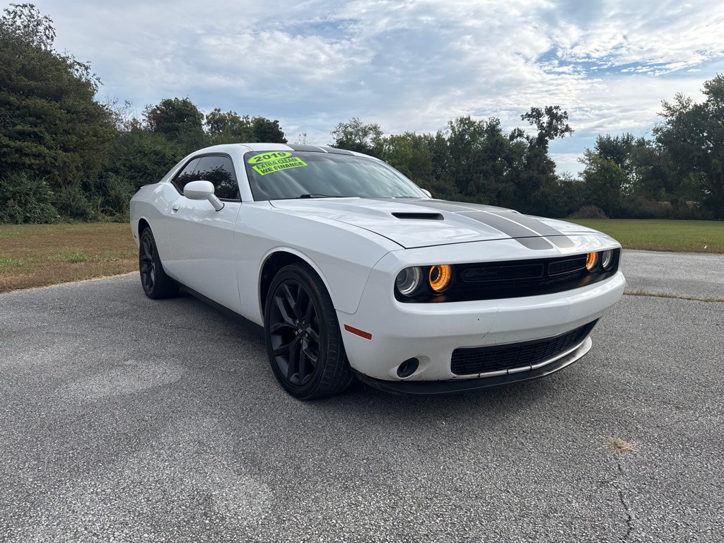 2019 Dodge Challenger Image 3