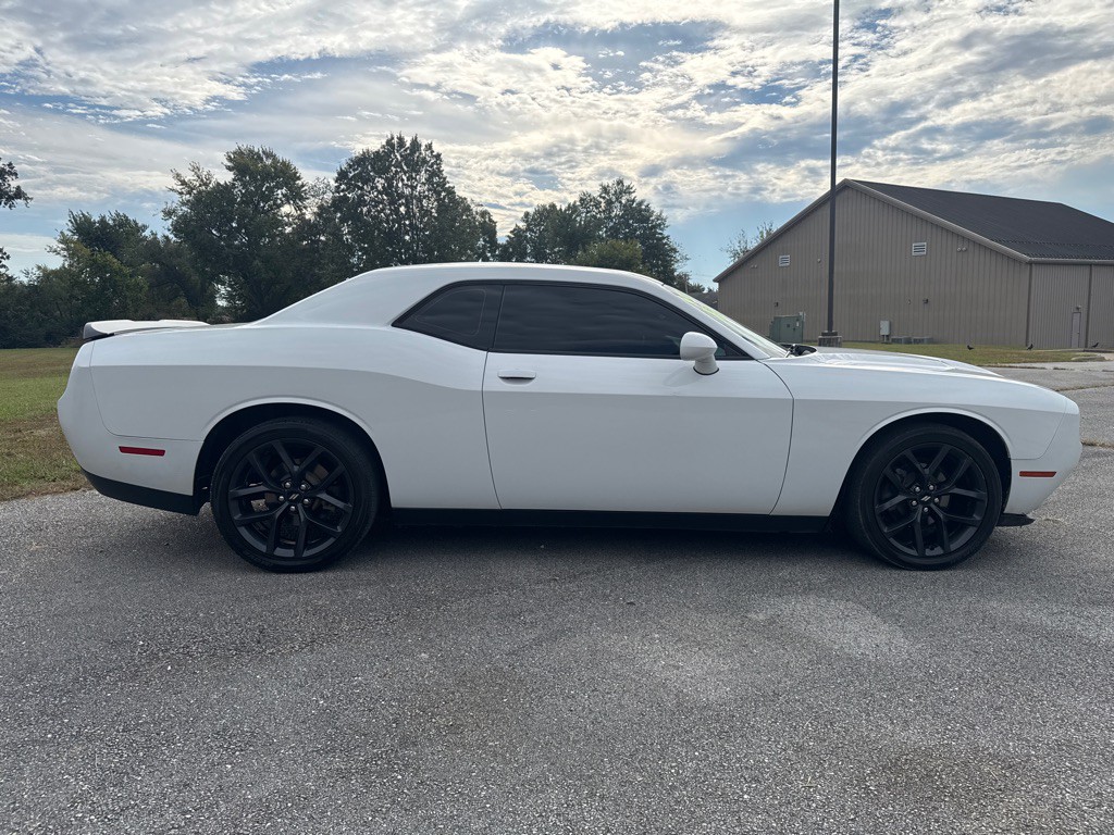 2019 Dodge Challenger Image 4