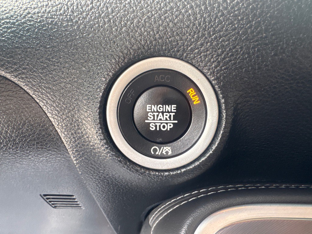 2019 Dodge Challenger Image 23