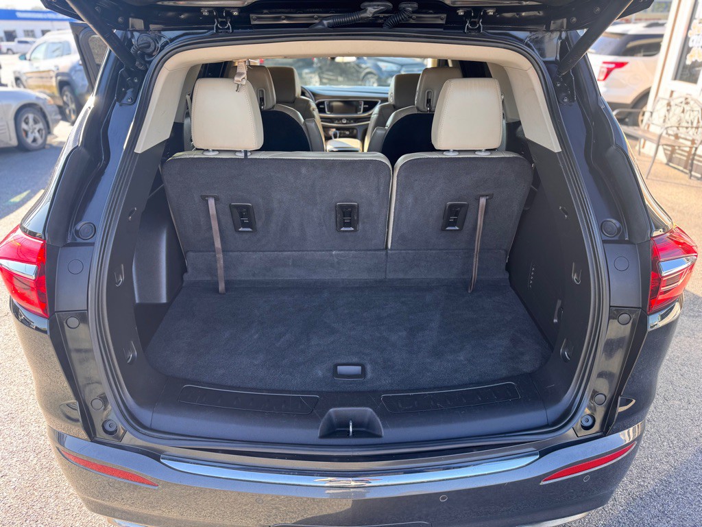 2018 Buick Enclave Image 9