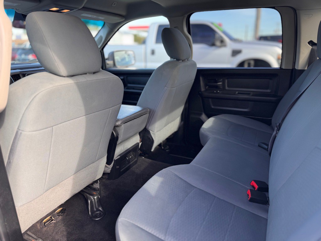 2017 RAM 1500 Image 9