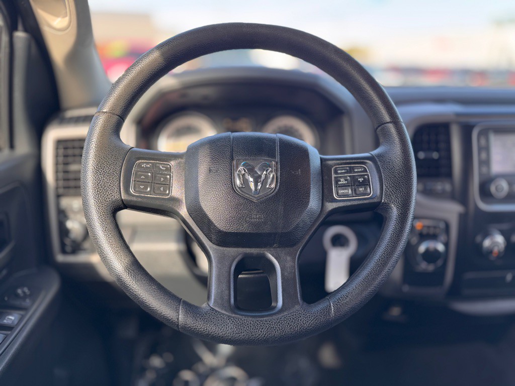 2017 RAM 1500 Image 16