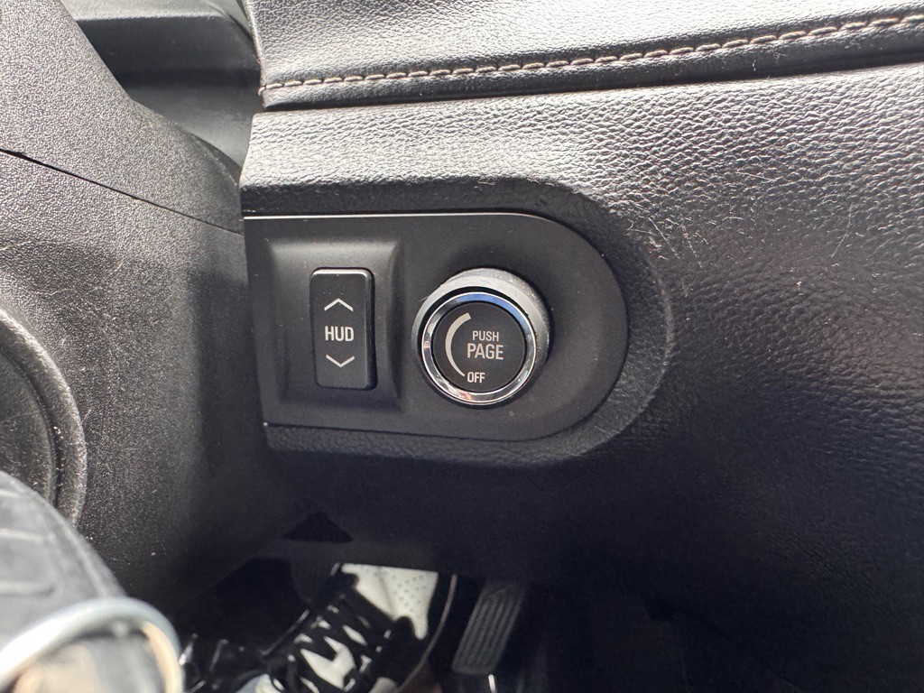 2015 Chevrolet Camaro Image 22