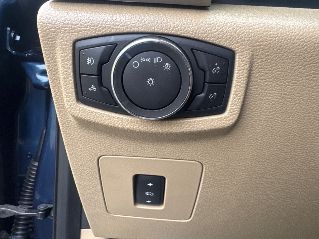 2015 Ford F-150 Image 22