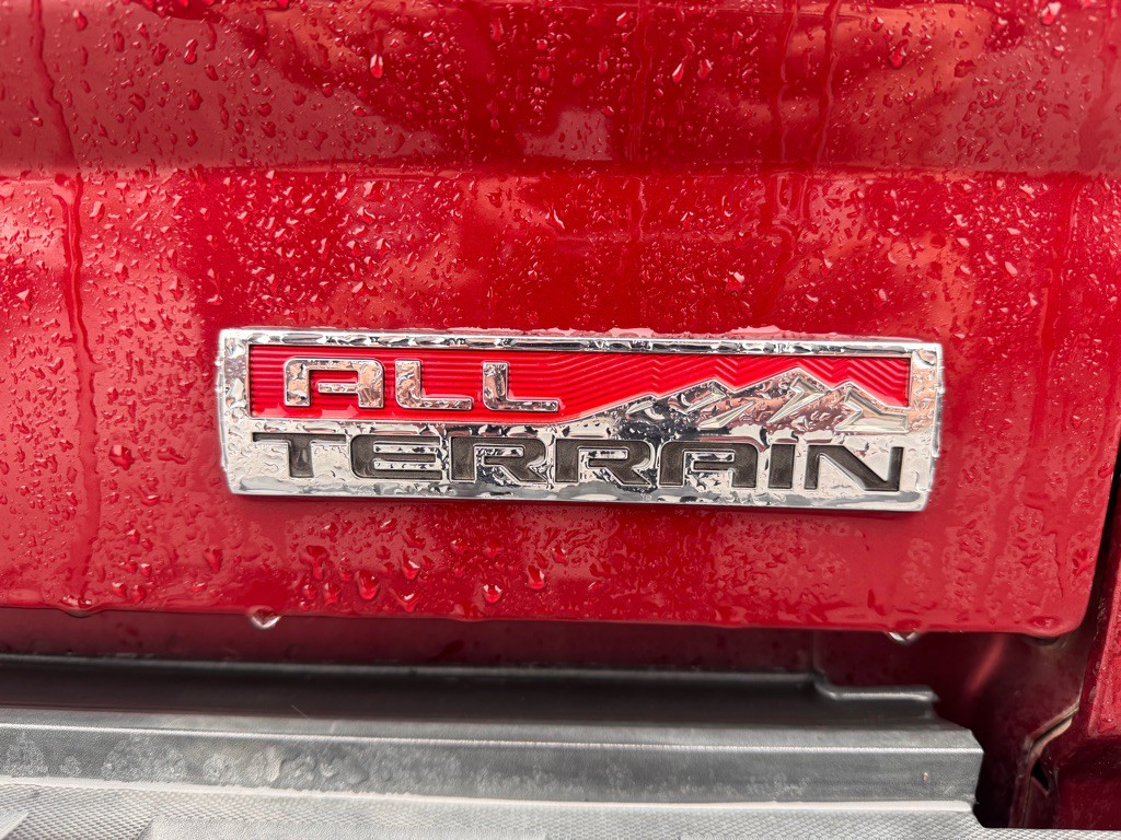 2017 GMC Sierra Image 19