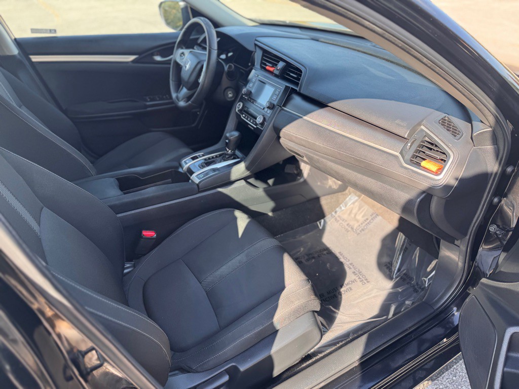 2018 Honda Civic Image 10