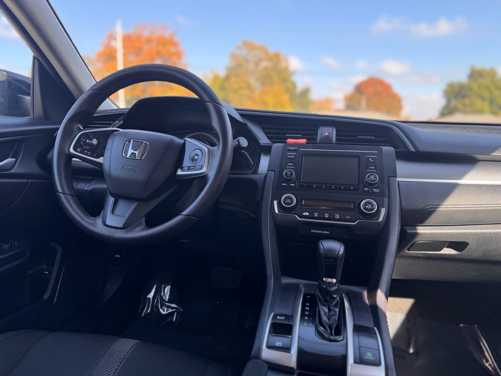2018 Honda Civic Image 13