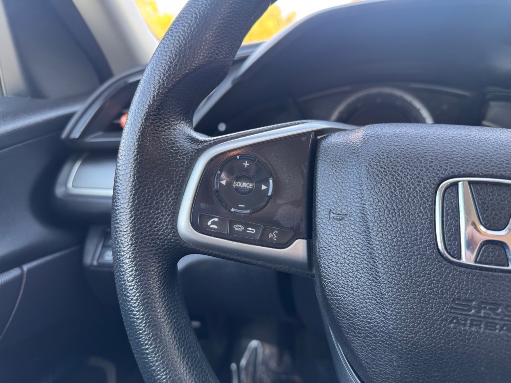 2018 Honda Civic Image 16