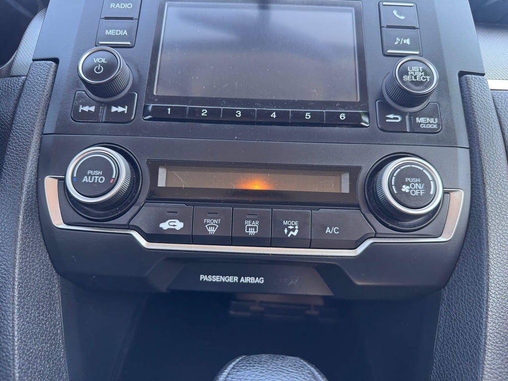 2018 Honda Civic Image 19