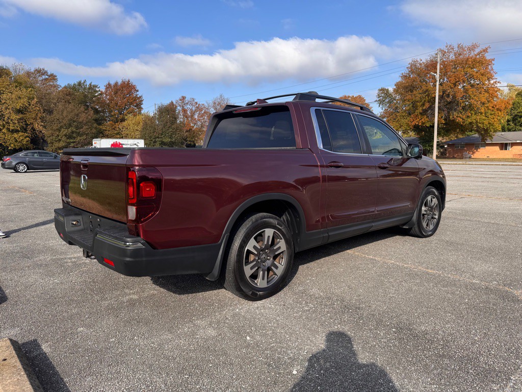 2017 Honda Ridgeline Image 5