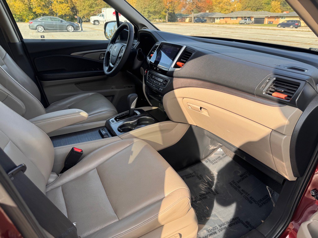 2017 Honda Ridgeline Image 10