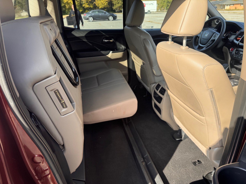 2017 Honda Ridgeline Image 12