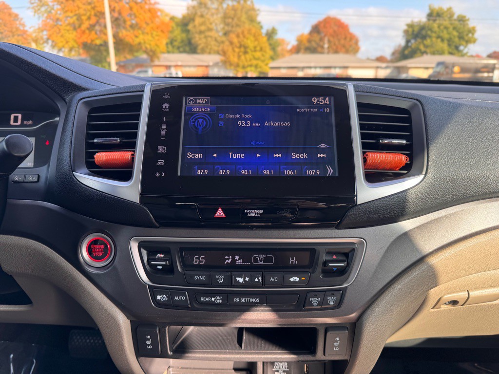 2017 Honda Ridgeline Image 14