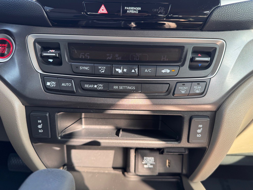 2017 Honda Ridgeline Image 16