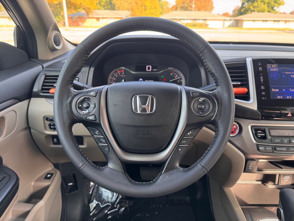 2017 Honda Ridgeline Image 21