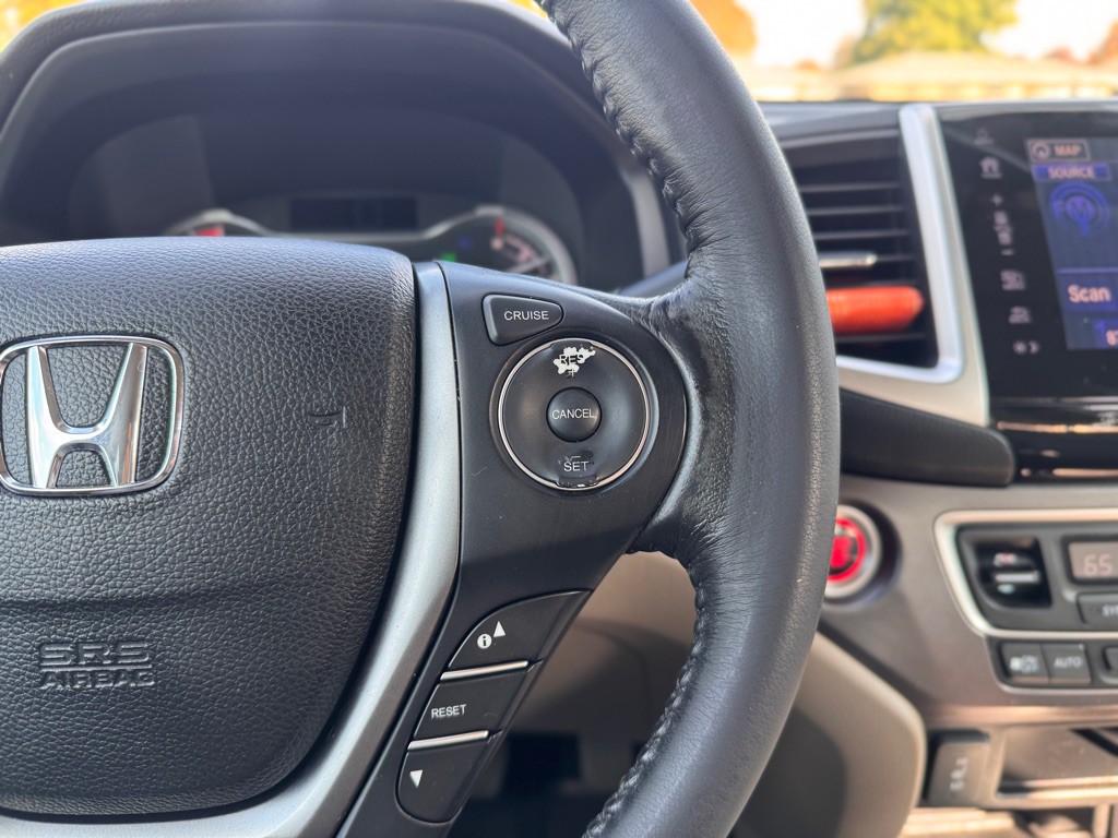 2017 Honda Ridgeline Image 22