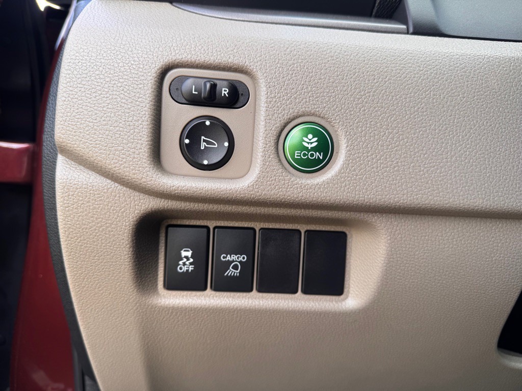 2017 Honda Ridgeline Image 25