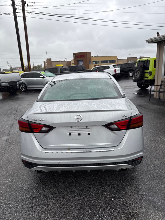 2022 Nissan Altima Image 5
