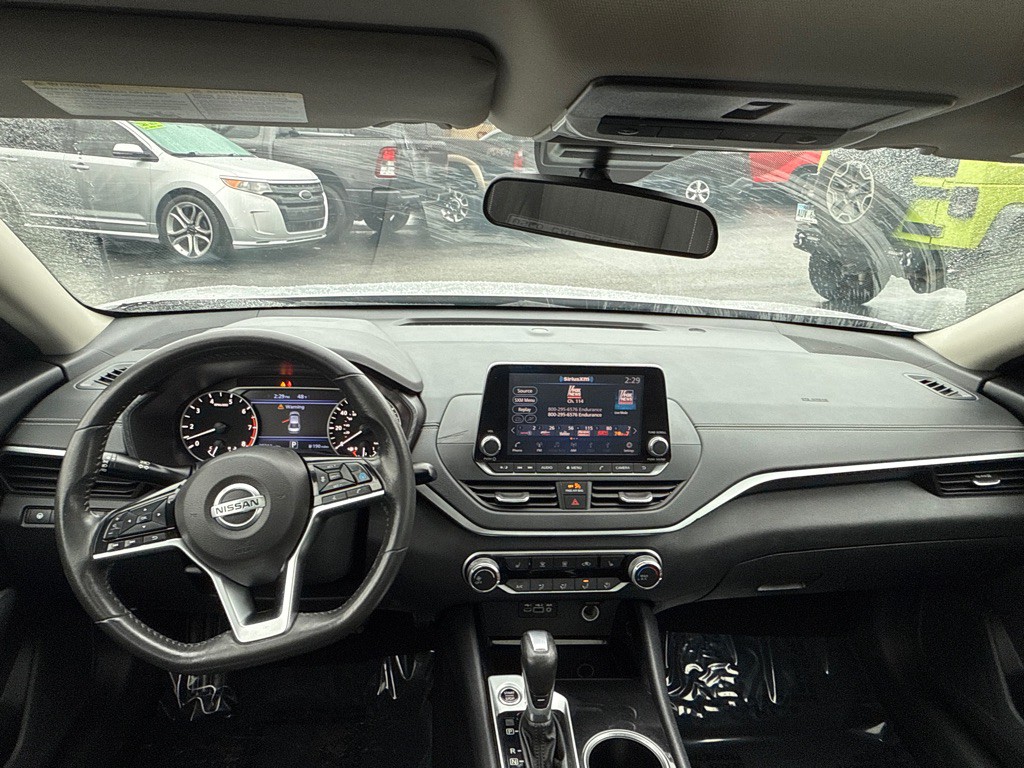 2022 Nissan Altima Image 7
