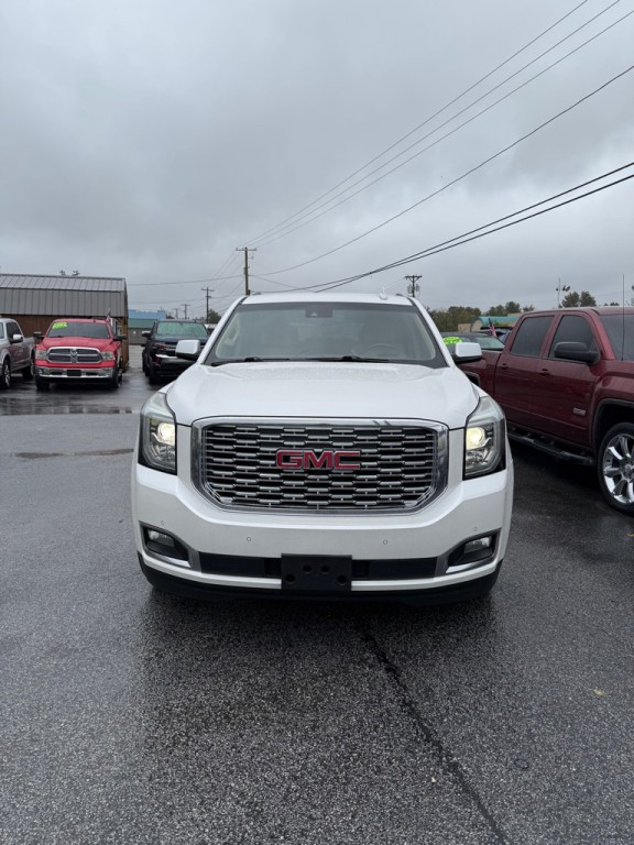 2018 GMC Yukon Image 2