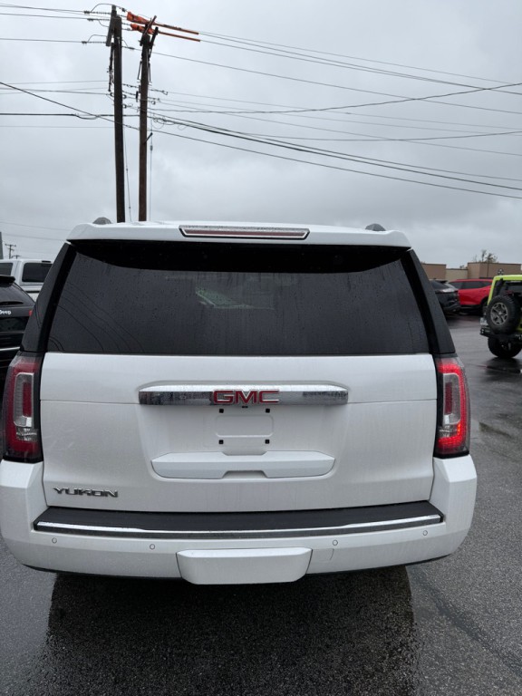 2018 GMC Yukon Image 3
