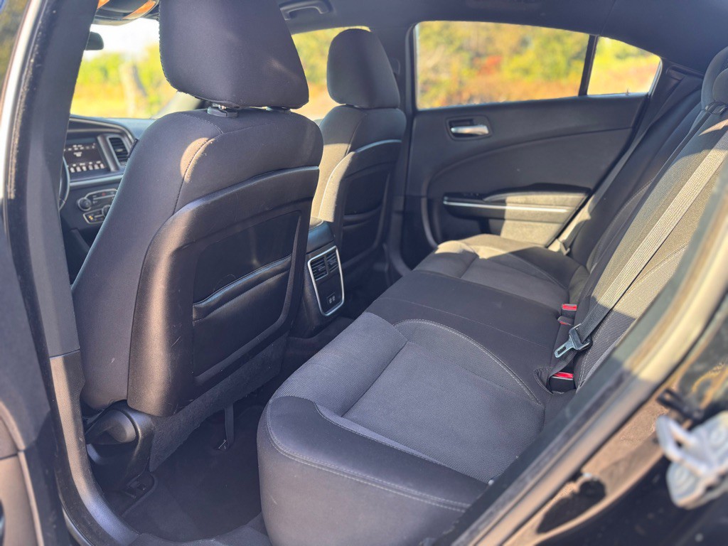 2018 Dodge Charger Image 9