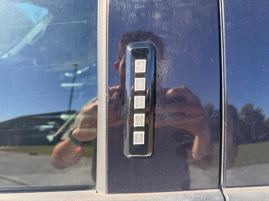 2017 Ford F-150 Image 28