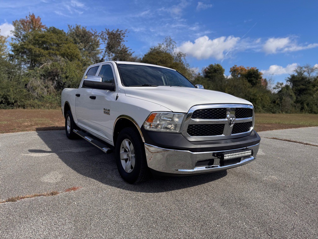 2018 RAM 1500 Image 3