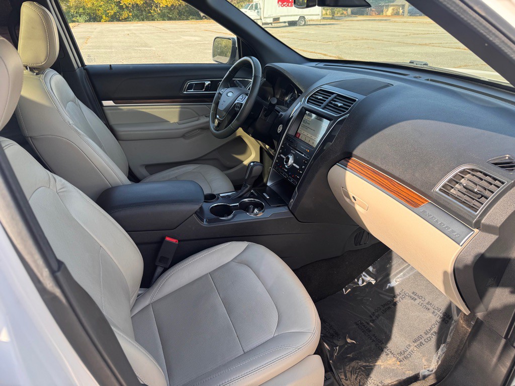 2018 Ford Explorer Image 10