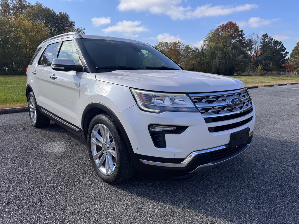 2018 Ford Explorer Image 1