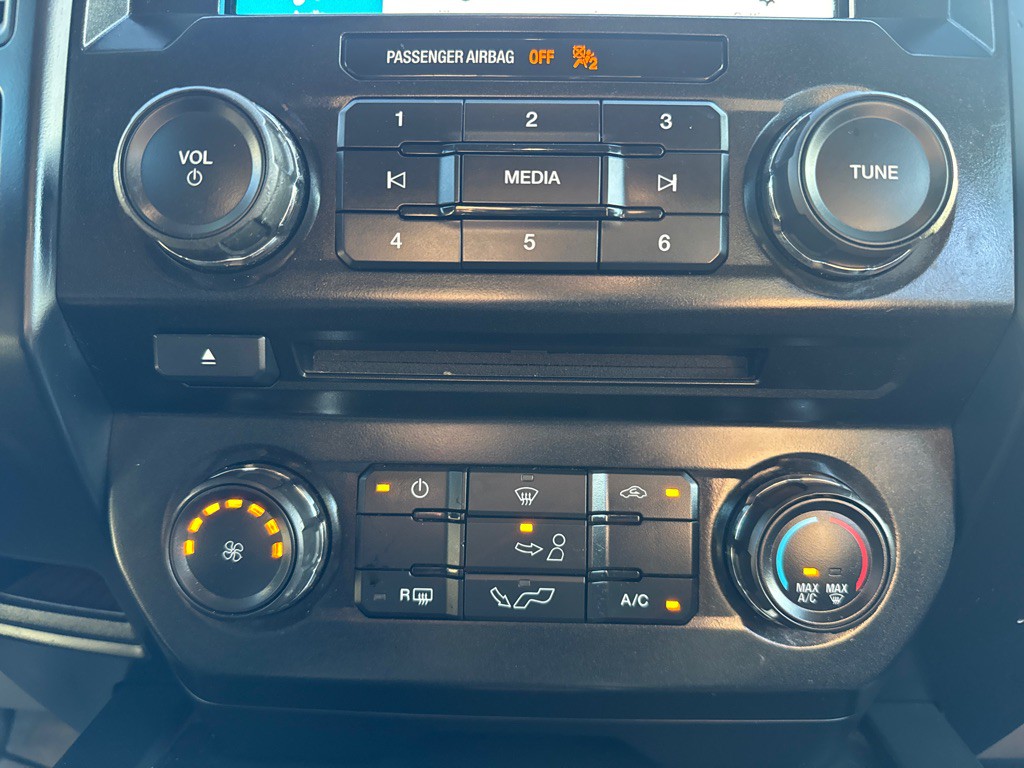 2017 Ford F-150 Image 16